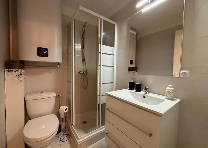 With Pool And Tennis * Fréjus